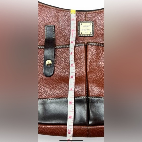 Dooney and Bourke Vintage Two Tone Brown Leather Shoulder Handbag - Picture 16 of 17